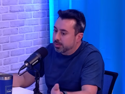 Cliente fazendo depoimento